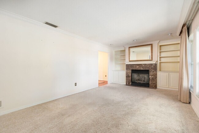 Building Photo - Beautiful POOL home in Longwood in LOCATION, LOCATION, LOCATION!