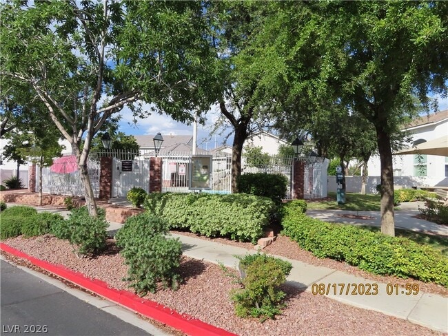 Building Photo - 1561 Tillman Falls Ave