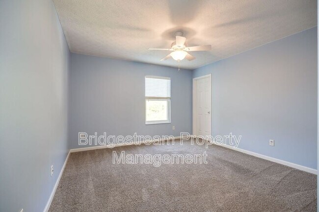 Building Photo - 1875 Prairie Clover Dr