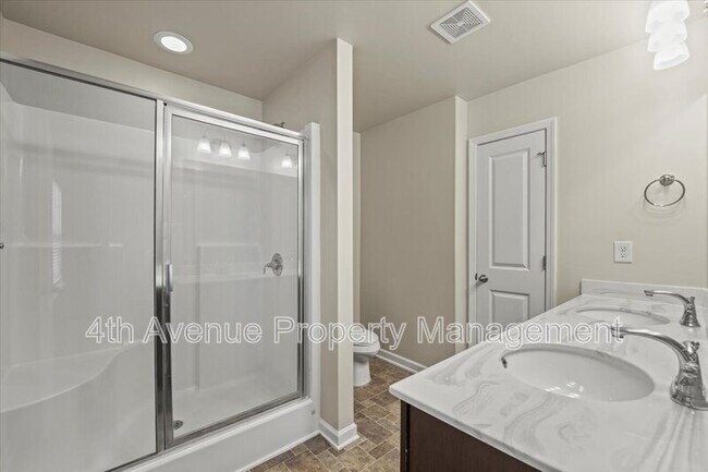 Building Photo - 3411 Abbey Wy