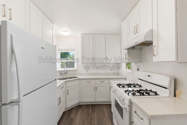 Building Photo - 5124 Benton Pl