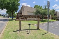 Building Photo - 2 Bed | 1 Bath Condo in Central Tulsa!