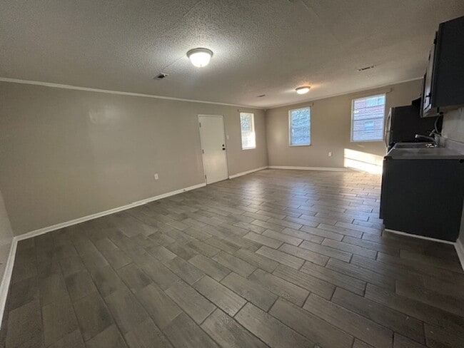 Building Photo - Call Property Manager Tonia Rollins at (50...