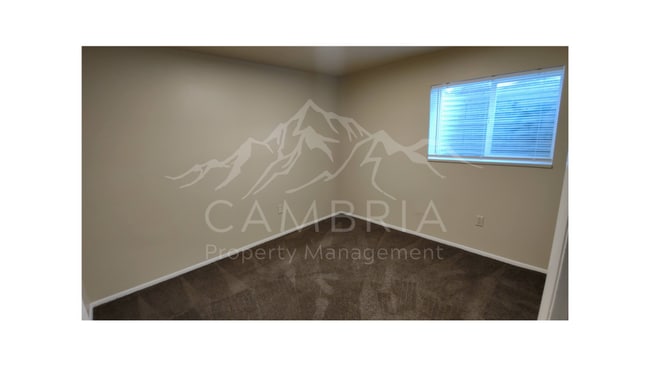 Building Photo - Roomy 4 Bedroom Rambler