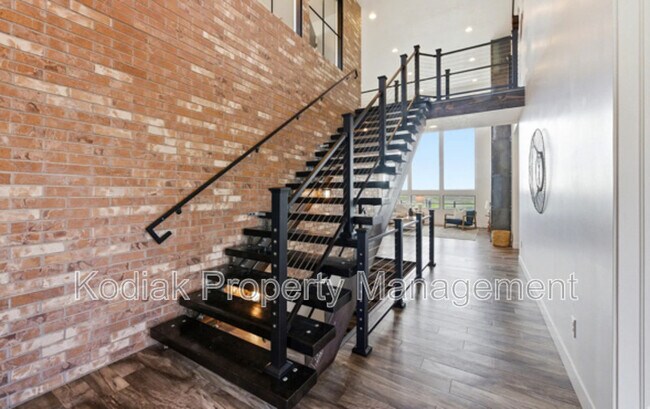 Building Photo - 454 S Buffalo Ranch Rd