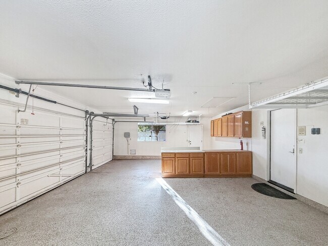 Building Photo - 14212 Sandhill Rd