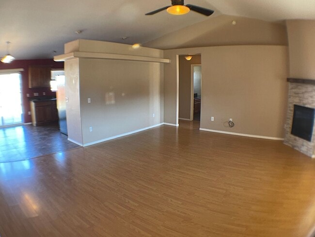 Building Photo - AVAILABLE MAY 6th | Spacious Single-Level Home in Desirable Doney Park