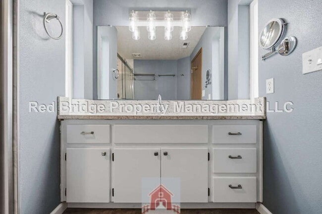 Building Photo - 13571 SW Uplands Dr