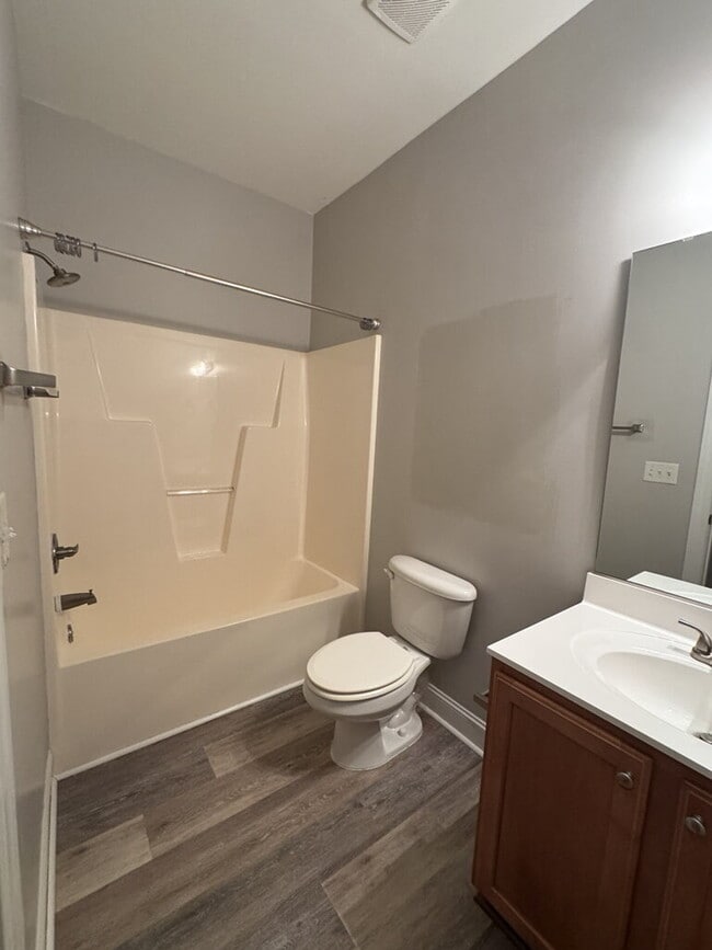 Building Photo - 106 Moonstone Ct