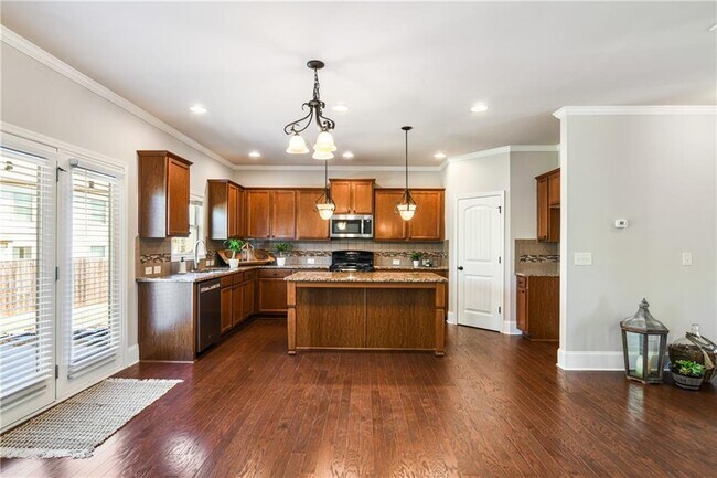 Building Photo - 6135 Formosa Ln