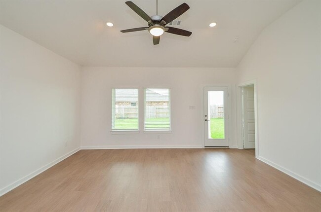 Building Photo - 1607 Blue Cypress Dr