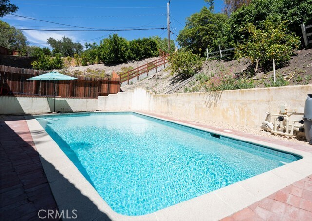 Building Photo - 12 Martingale Dr