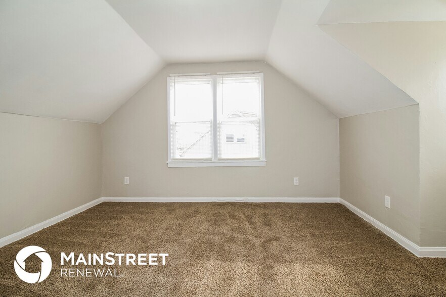 Building Photo - 120 E Northrup Dr