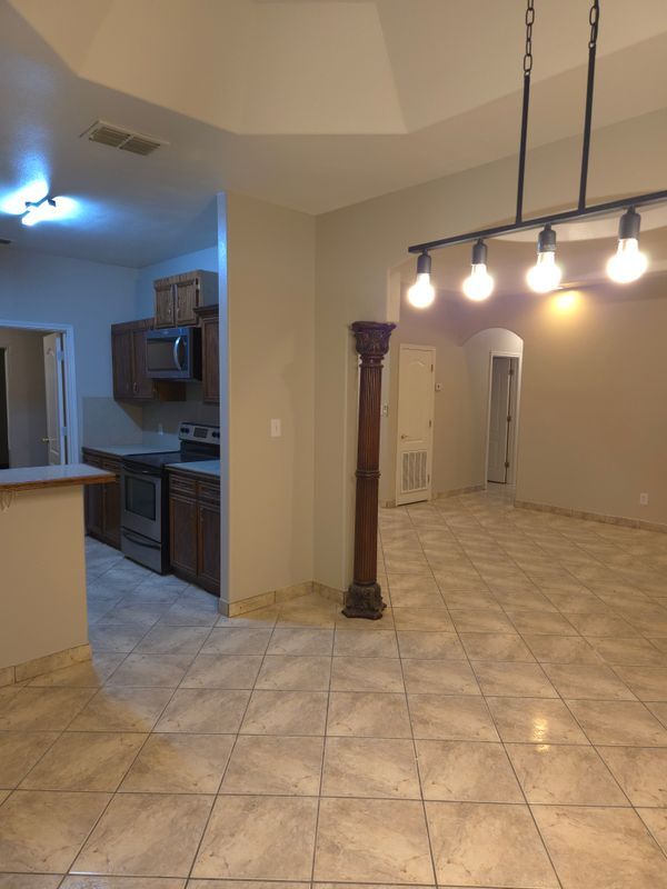 Building Photo - 9335 Los Olmos Dr