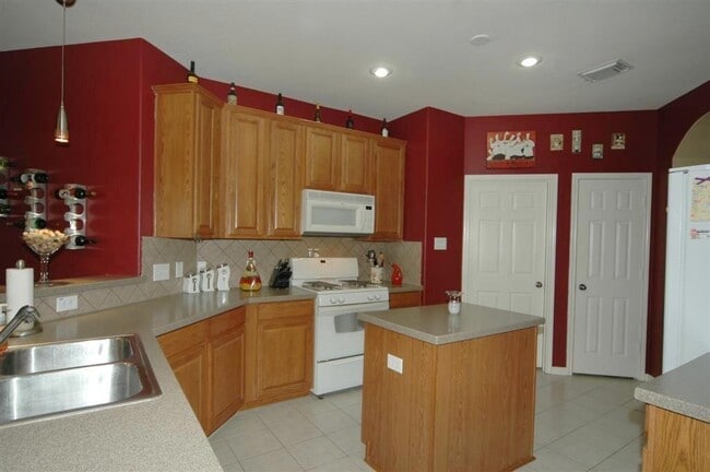 Building Photo - 13110 Rippling Creek Ln