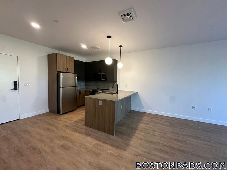 Building Photo - 199 Gardner St