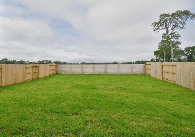 Building Photo - 18546 Cepagatti Dr