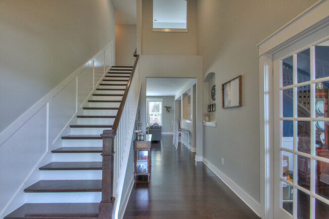 Building Photo - 1113 Camden Cir