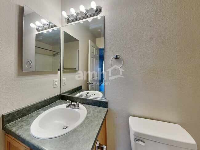 Building Photo - 4060 Orleans St