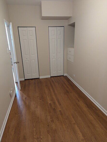 Building Photo - 1255 N Honore St