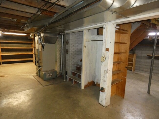 Building Photo - 2521 S Laurel St