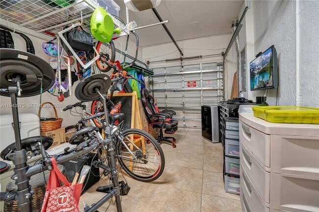 Building Photo - 7806 NW 116 Pl