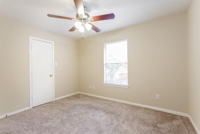 Building Photo - 8019 Scarlet Tanager Dr