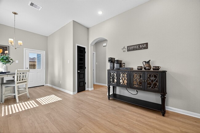 Building Photo - 8014 Barret Travis Ct