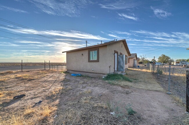 Building Photo - 108 Adams St