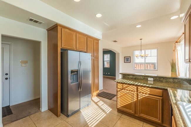 Building Photo - SIngle Family House for Rent in a quiet co...