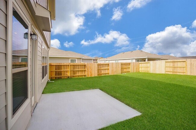 Building Photo - 4615 Sabine Creek Way