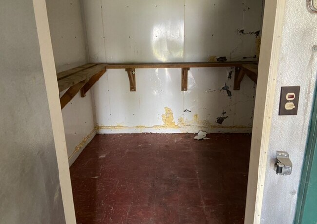 Building Photo - Commercial OR Residential! - $345 Month / ...