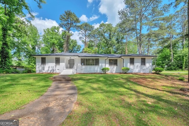 Primary Photo - 1332 Willis Mill Rd SW