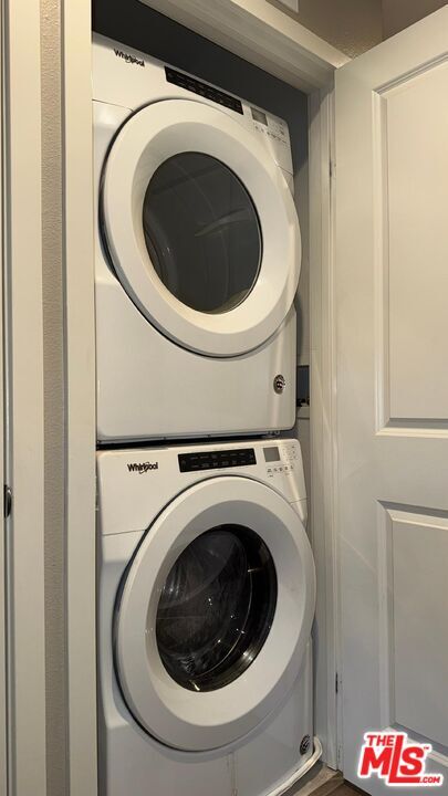 Building Photo - 23212 W Canterbury Way