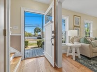 Building Photo - 217 Huntington Rd