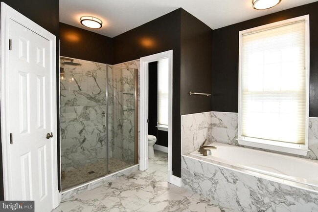 Building Photo - 301 Hillwood Ave