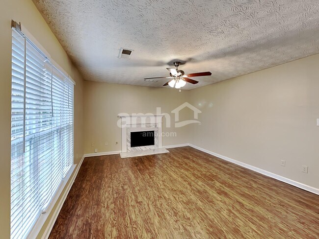 Building Photo - 201 Toulouse St