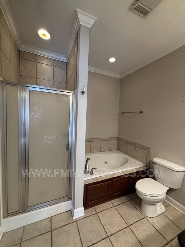 Building Photo - 229 Charleston Dr