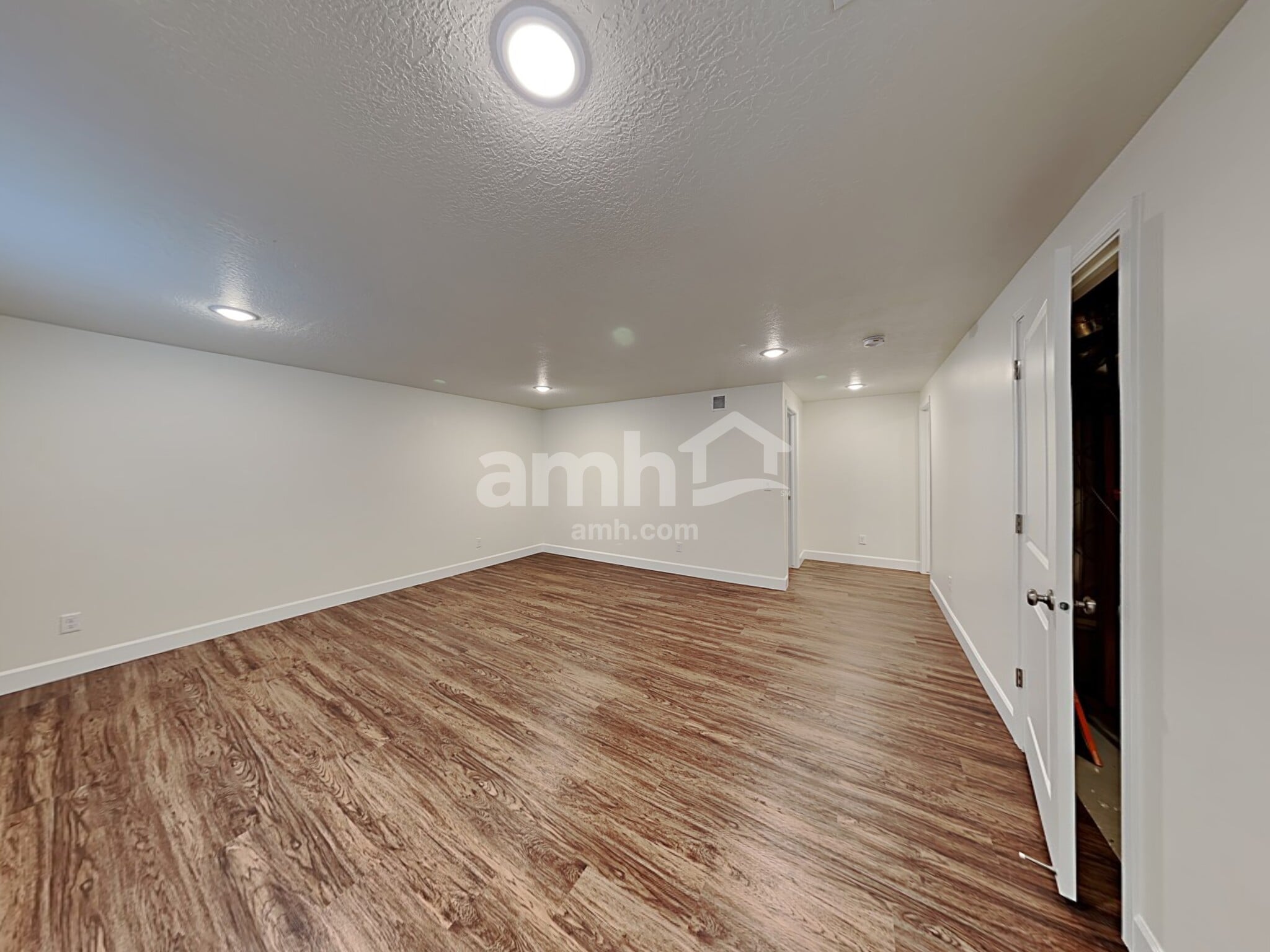 Building Photo - 6047 W Arranmore Dr