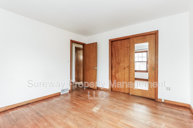 Building Photo - 310 Union Ave