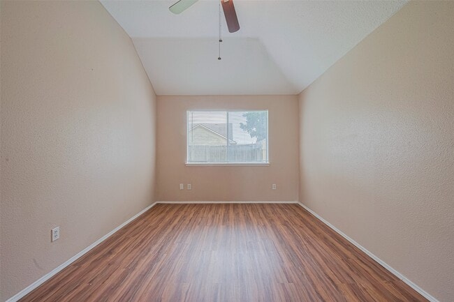 Building Photo - 15827 Beechnut St