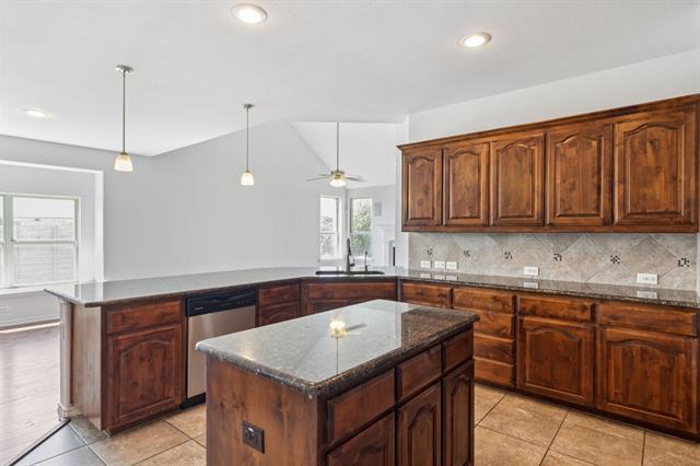 Building Photo - 109 Oakmont Dr