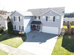 Building Photo - 1175 Swan Loop