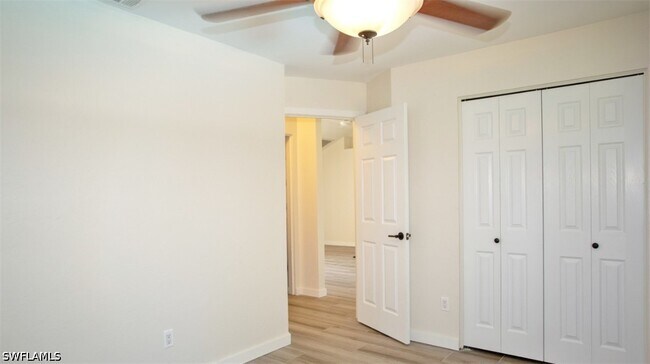 Building Photo - 4053 Seaoats Ln