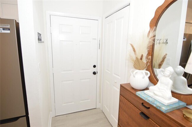 Building Photo - 8714 Mallard Reserve Dr