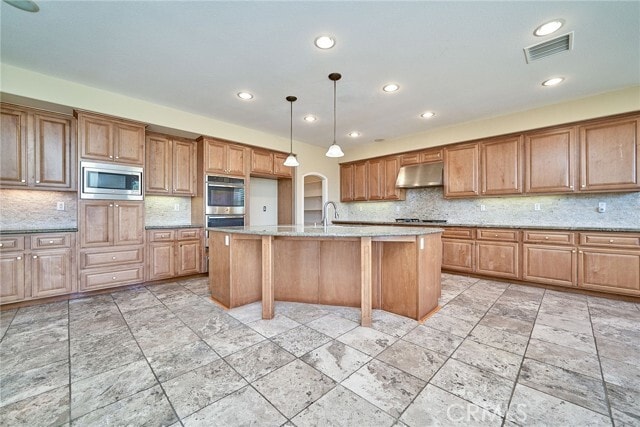 Building Photo - 7870 Sanctuary Dr