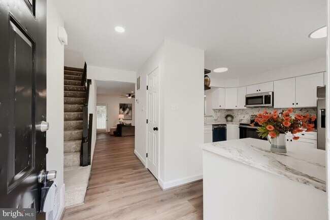 Building Photo - 8573 Black Star Cir