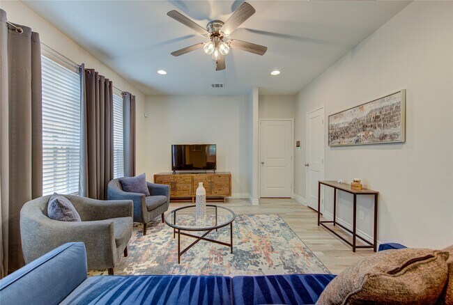 Building Photo - 3108 Wentworth St