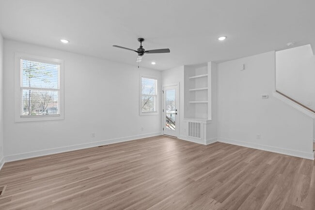 Building Photo - Luxurious Newly Built 3BD, 4BA Downtown Raleigh Townhome with Spacious Balcony and Natural Light ...