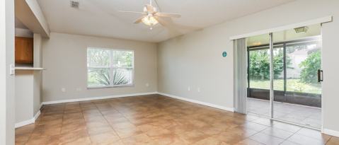 Building Photo - 2208 Kingscrest Cir